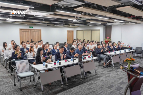 Tham gia các sự kiện và workshop hữu ích