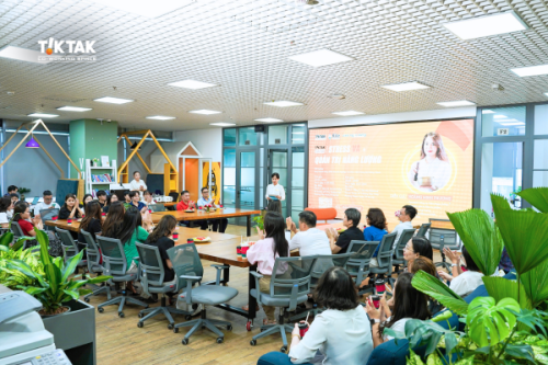 Yếu tố cộng đồng và sự kiện kết nối (Networking)