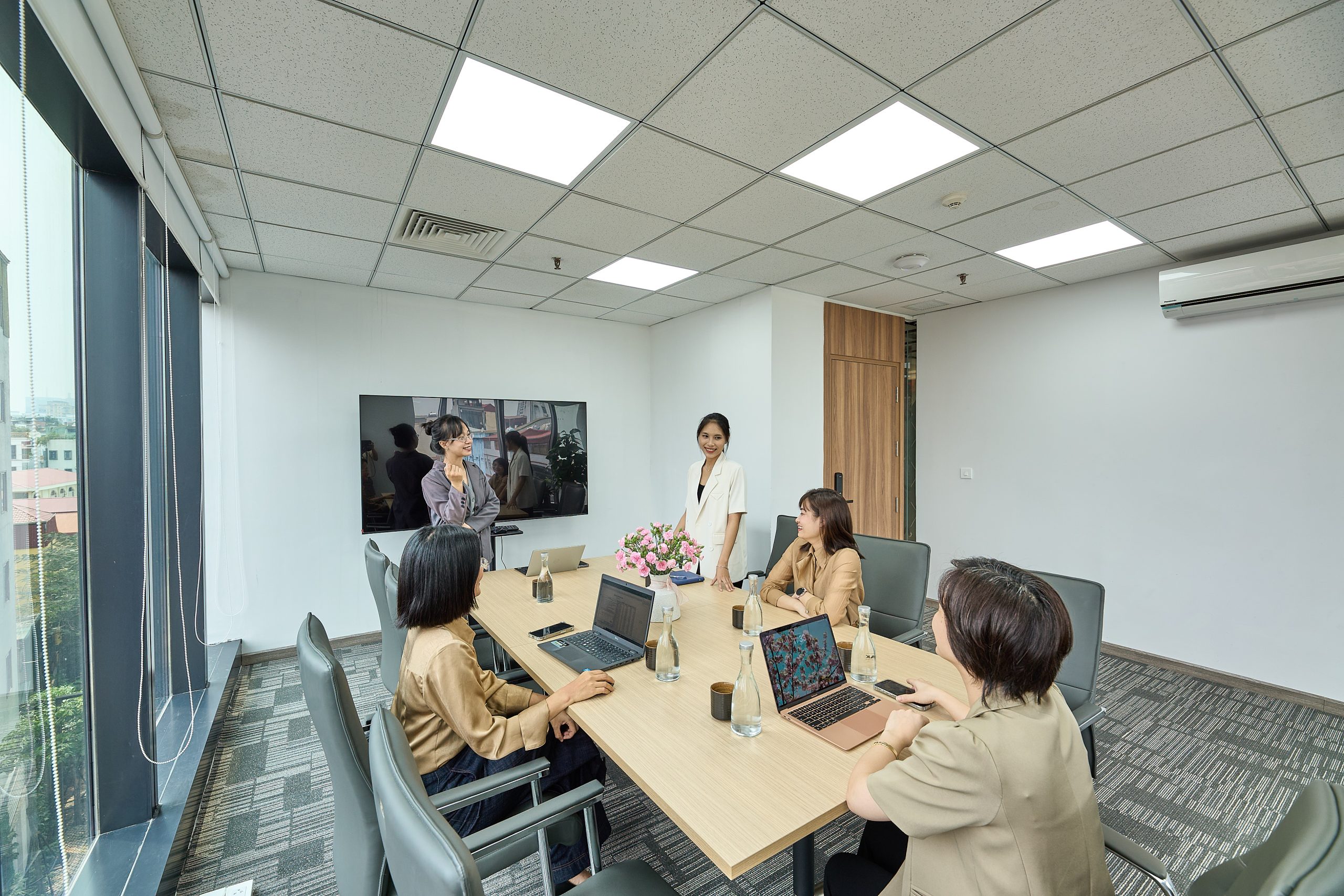 Phòng họp tại Tiktak 5 Lancaster Đường Láng