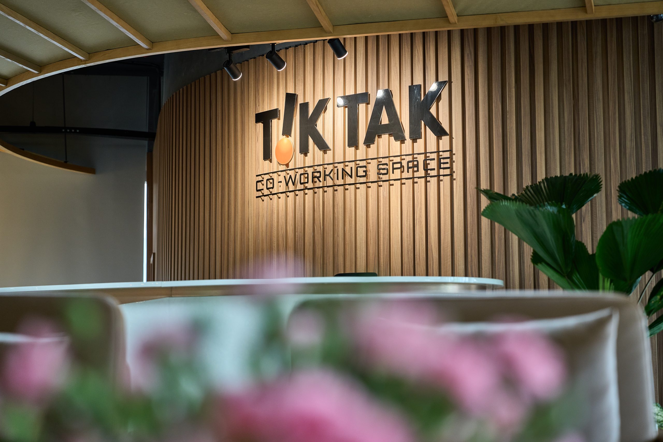 Liên hệ Tiktak 5 Lancaster Đường Láng