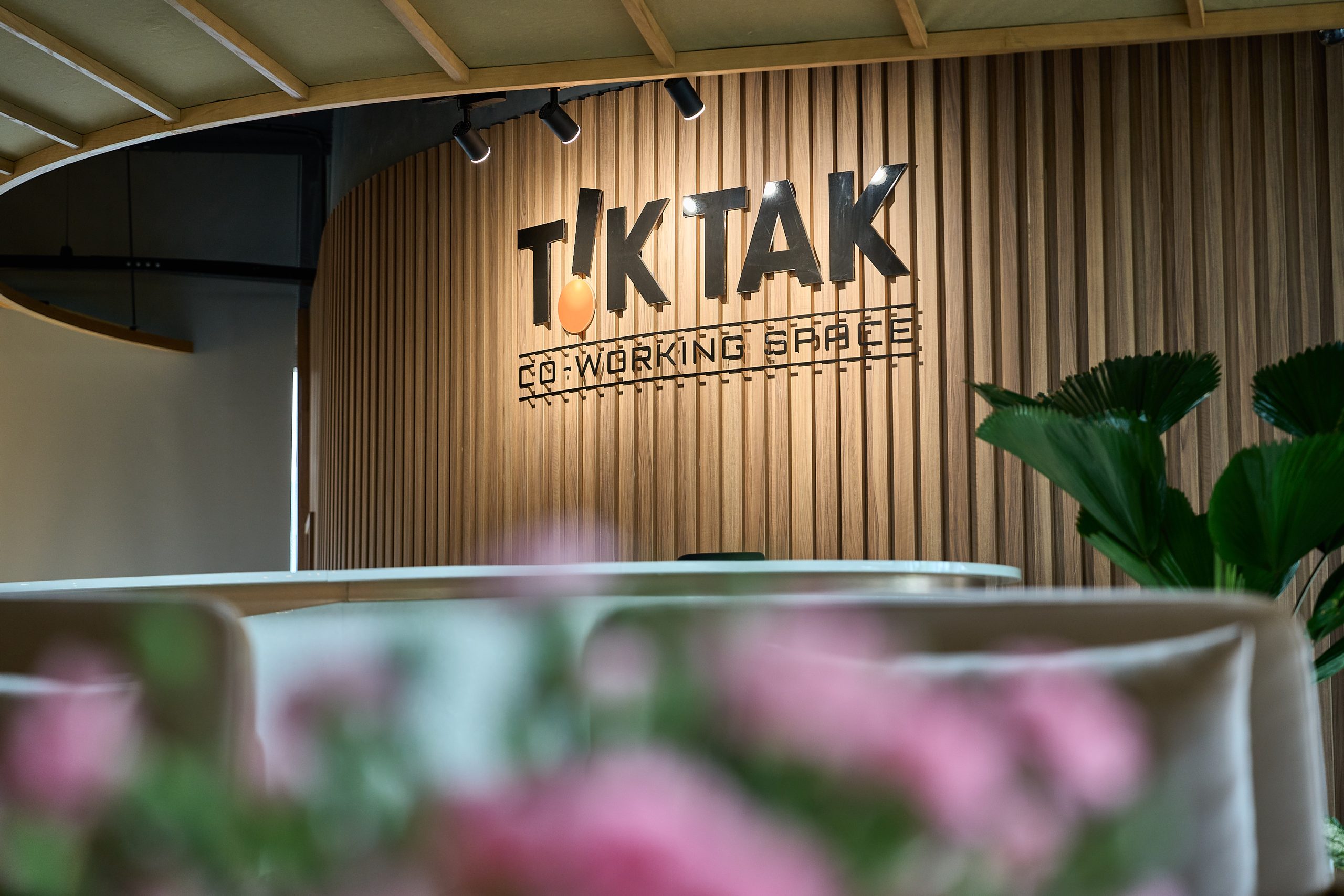 Liên hệ Tiktak 5 Lancaster Đường Láng